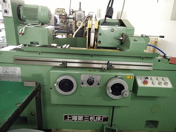 Cylindrical grinding
